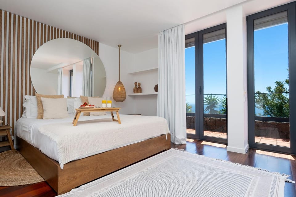 Unmei by LovelyStay Villa in Caniço