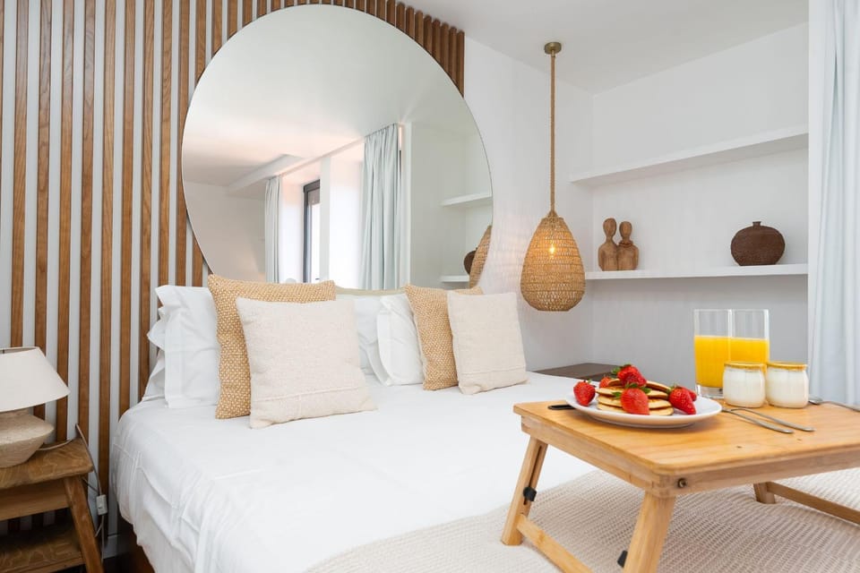 Unmei Villa - pool & sea view by LovelyStay Villa in Caniço