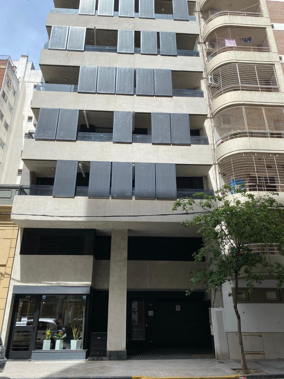 Facade/entrance