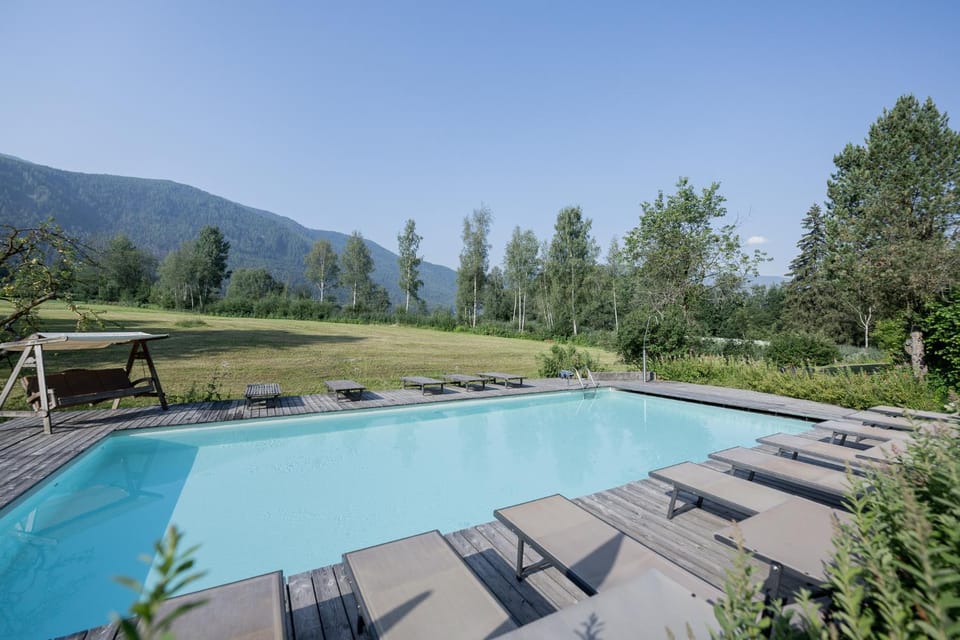 Natural landscape, Garden, Garden view, Mountain view, Pool view, Swimming pool, sunbed