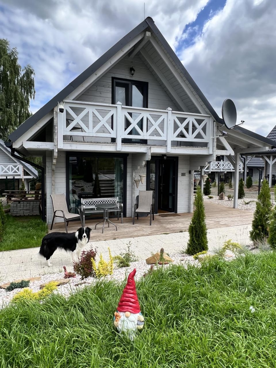 Property building, Garden, Animals, Garden view