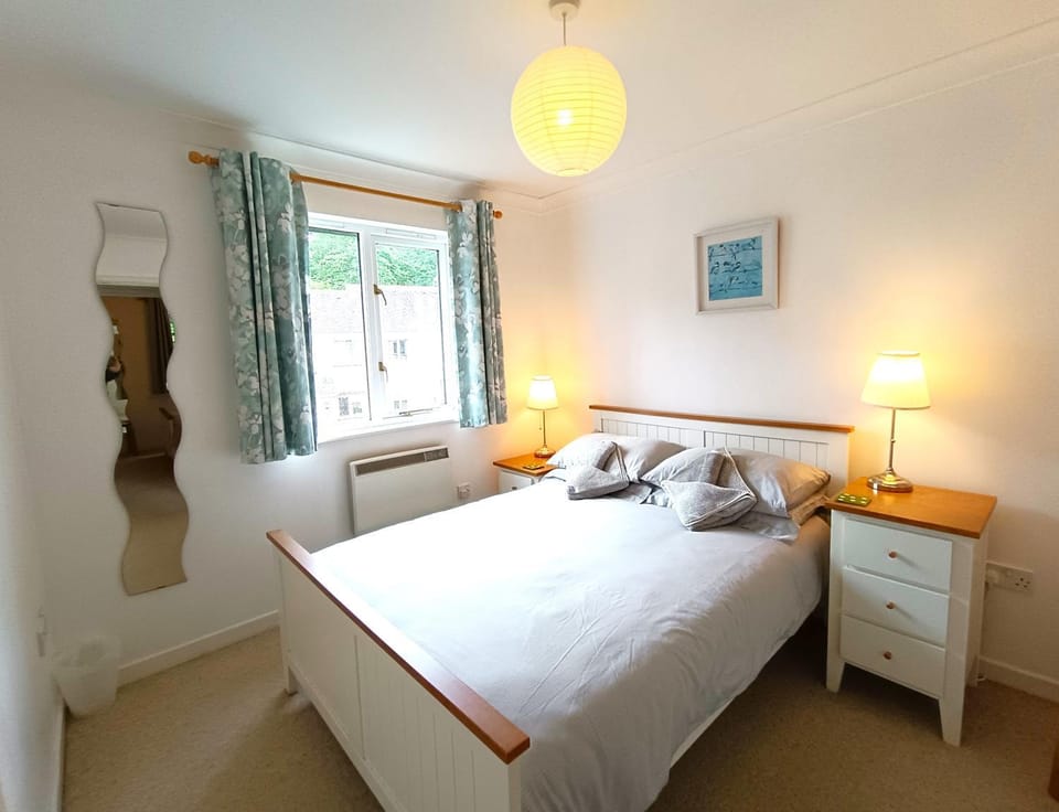 Bedroom, towels