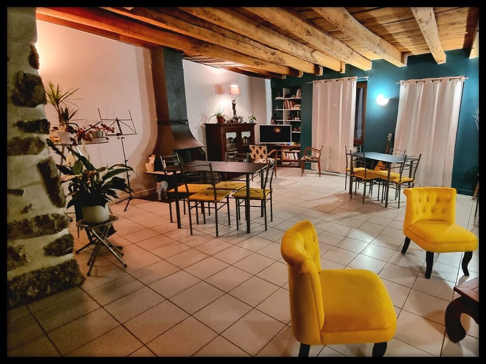 Les Jardins de Kuz - Ours Bed and Breakfast in Auvergne-Rhône-Alpes