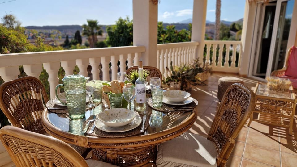 Patio, Balcony/Terrace, Balcony/Terrace, Seating area, Food, Mountain view
