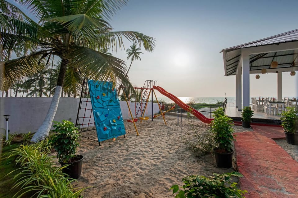 Day, Children play ground, Kids's club, Sea view