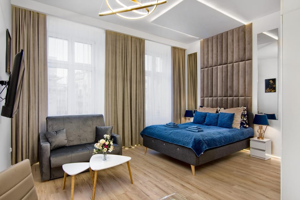 Bed, Living room