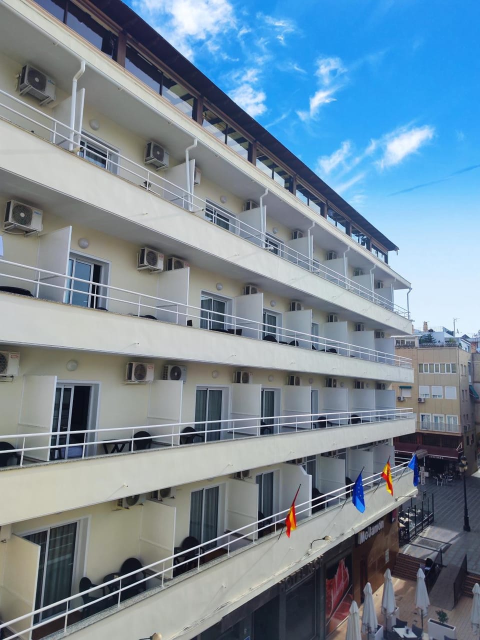 Property building, Balcony/Terrace