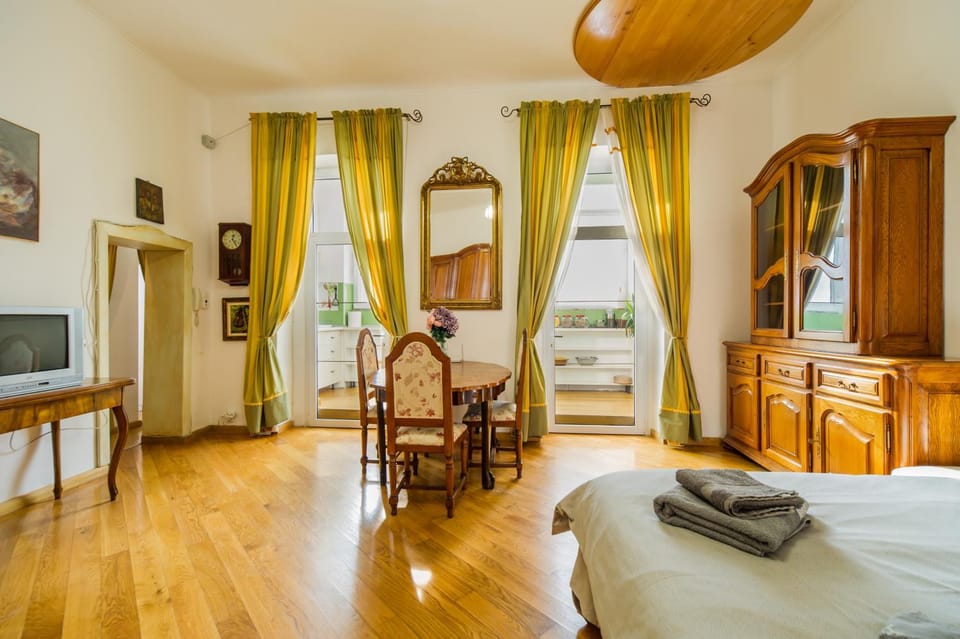 Kronhaus Bed and Breakfast in Brasov