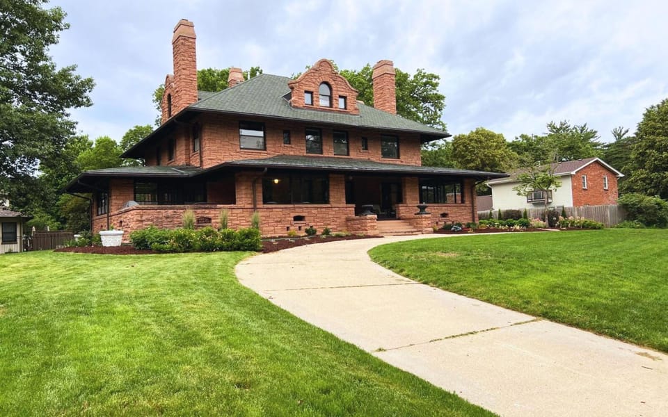 Property building, Day, Natural landscape, Garden