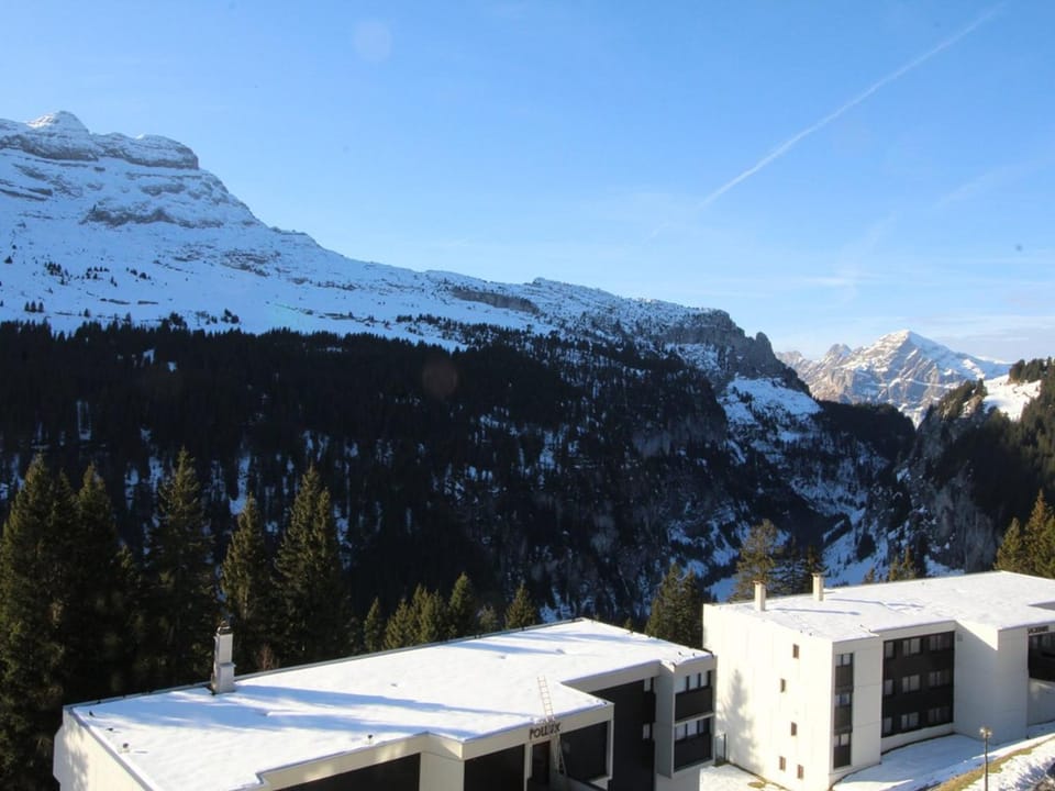 Studio rénové 4 pers avec balcon sud, proche pistes et commerces, casier à skis, parking Apartment in Arâches-la-Frasse