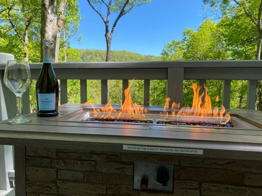 Montreat Round House - mountain views, renovated House in Montreat