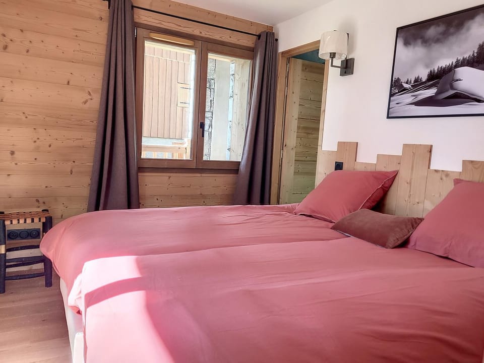 Appartement spacieux avec WIFI, parking, spa et équipements de sport Apartment in Montvalezan