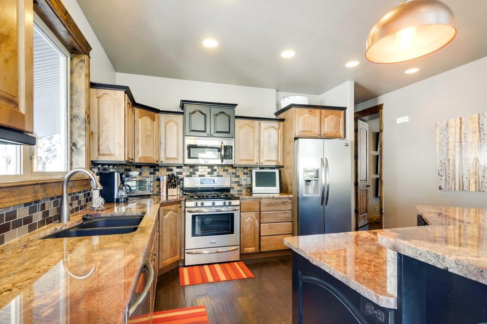 Group Ski Getaway Near the Base of Chairlift 8! House in Brian Head