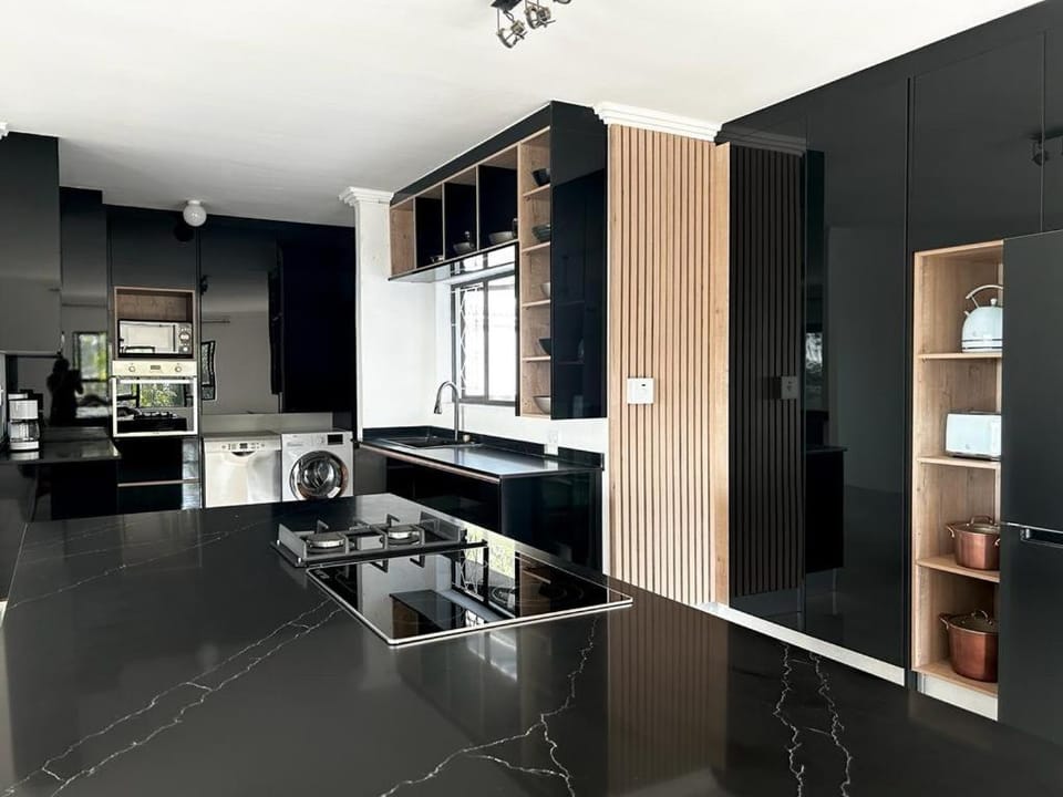 Luxury on 1B Patricia House in Dolphin Coast