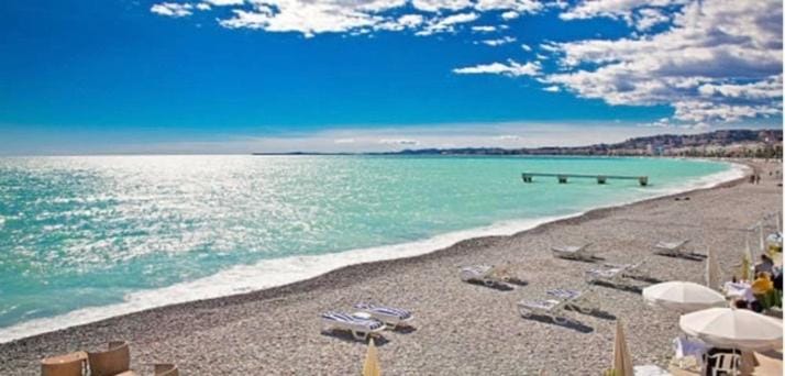 Heart of Nice, Authentic Niçois charm, terrace Apartment in Nice