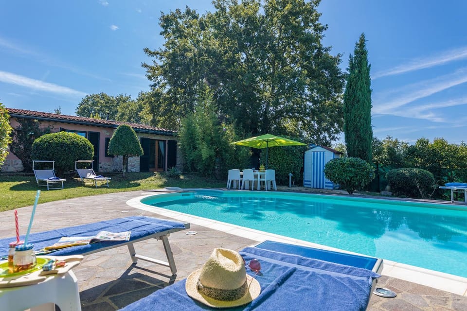 Swimming pool, Swimming pool