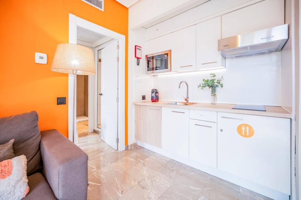 Kitchen or kitchenette, Living room