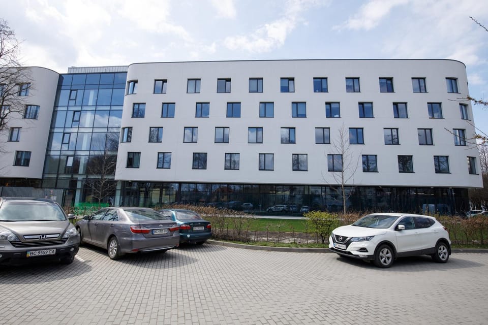 Property building, Facade/entrance