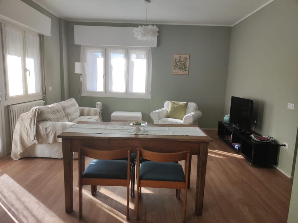 Communal lounge/ TV room, Lounge or bar