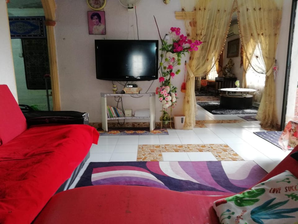 Communal lounge/ TV room, Living room, Seating area