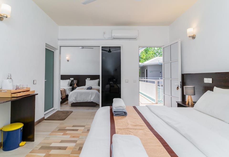 Photo of the whole room, Bedroom
