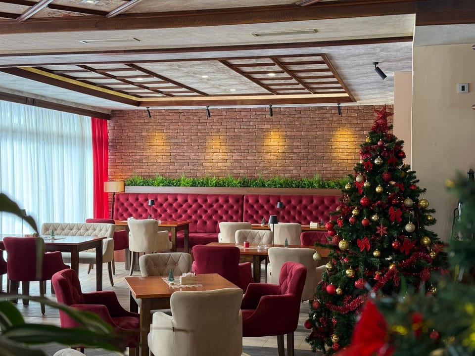 Restaurant/places to eat, Seating area