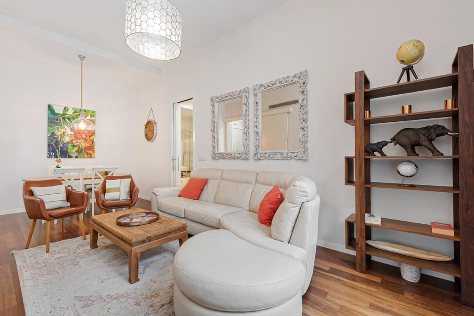 Living room, Seating area, Dining area
