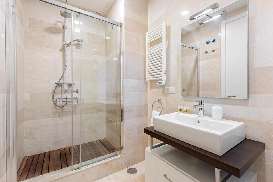 Shower, Bathroom