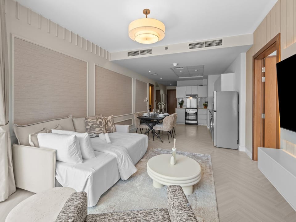 Cozy Retreat 1Bedroom on the Business Bay Canal by Suiteable Interiors Apartment in Dubai