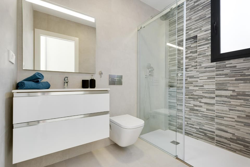 Shower, Bathroom, towels