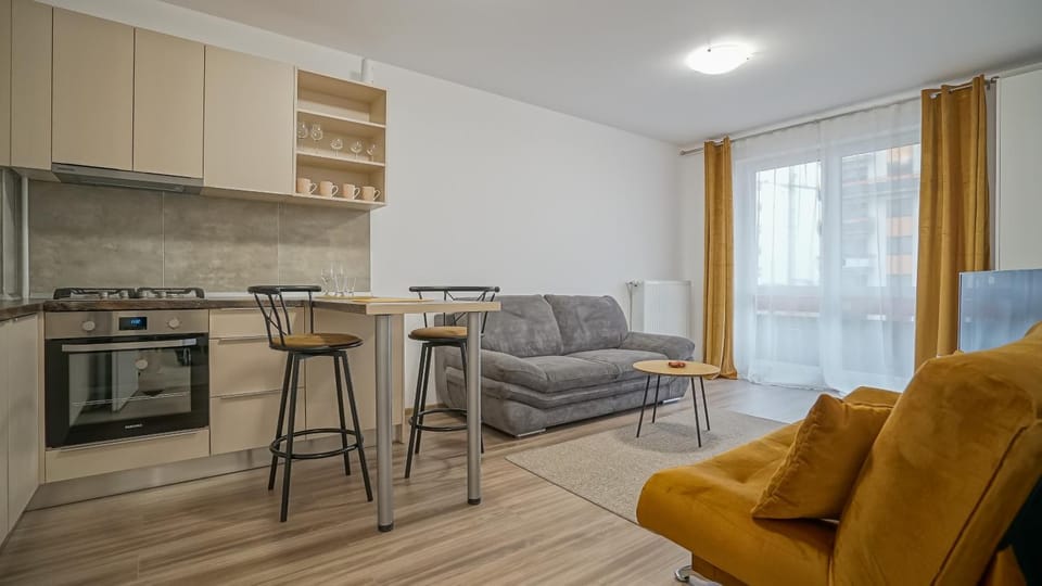 Kitchen or kitchenette, Living room, Seating area, Dining area, pet friendly