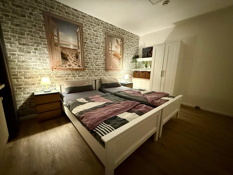 Bed, Bedroom, flat iron, wardrobe