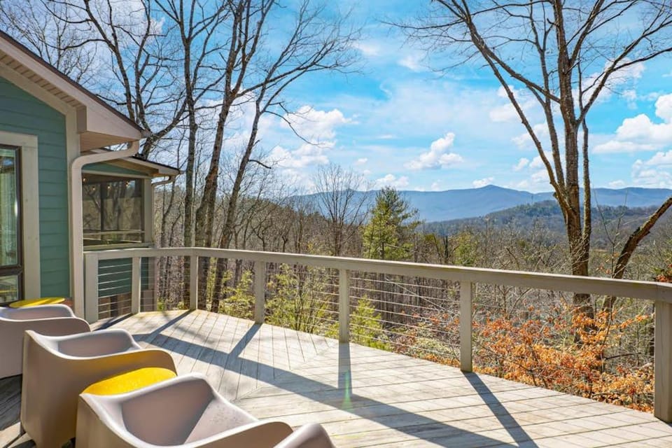 Hi View House House in Black Mountain
