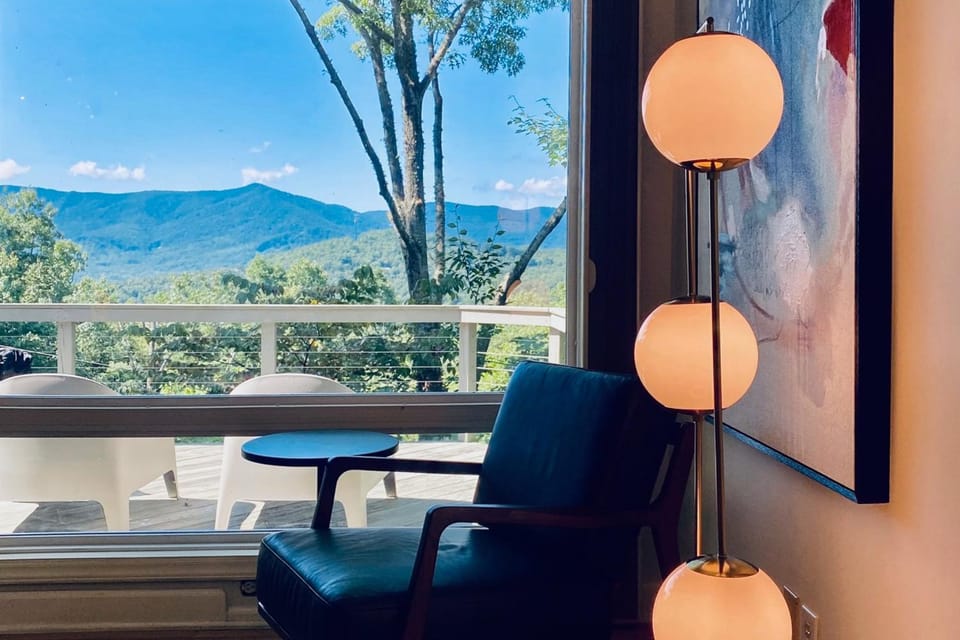 Hi View House House in Black Mountain