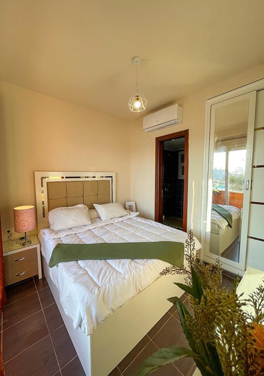 Bedroom, wardrobe