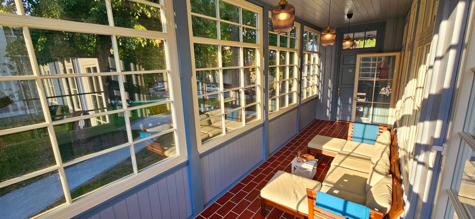 Seating area