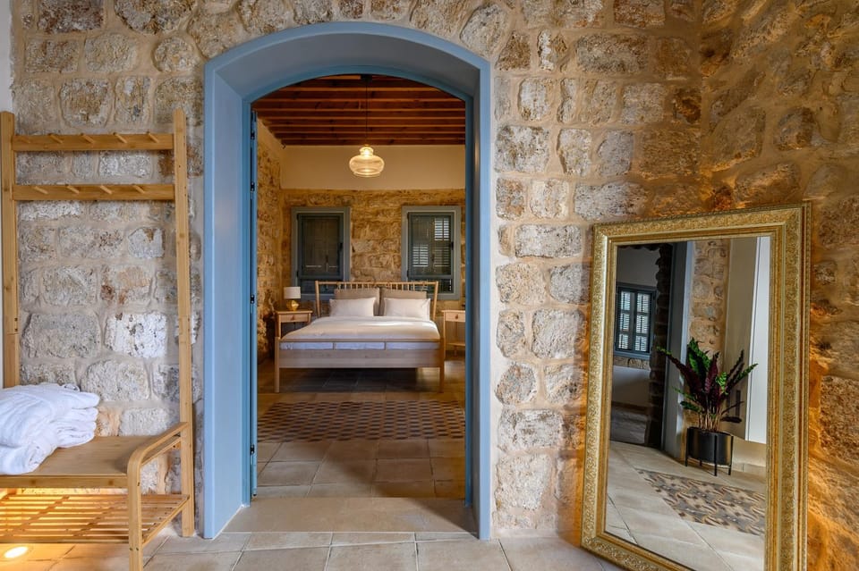 Bed, Bathroom, Photo of the whole room, Bedroom, towels