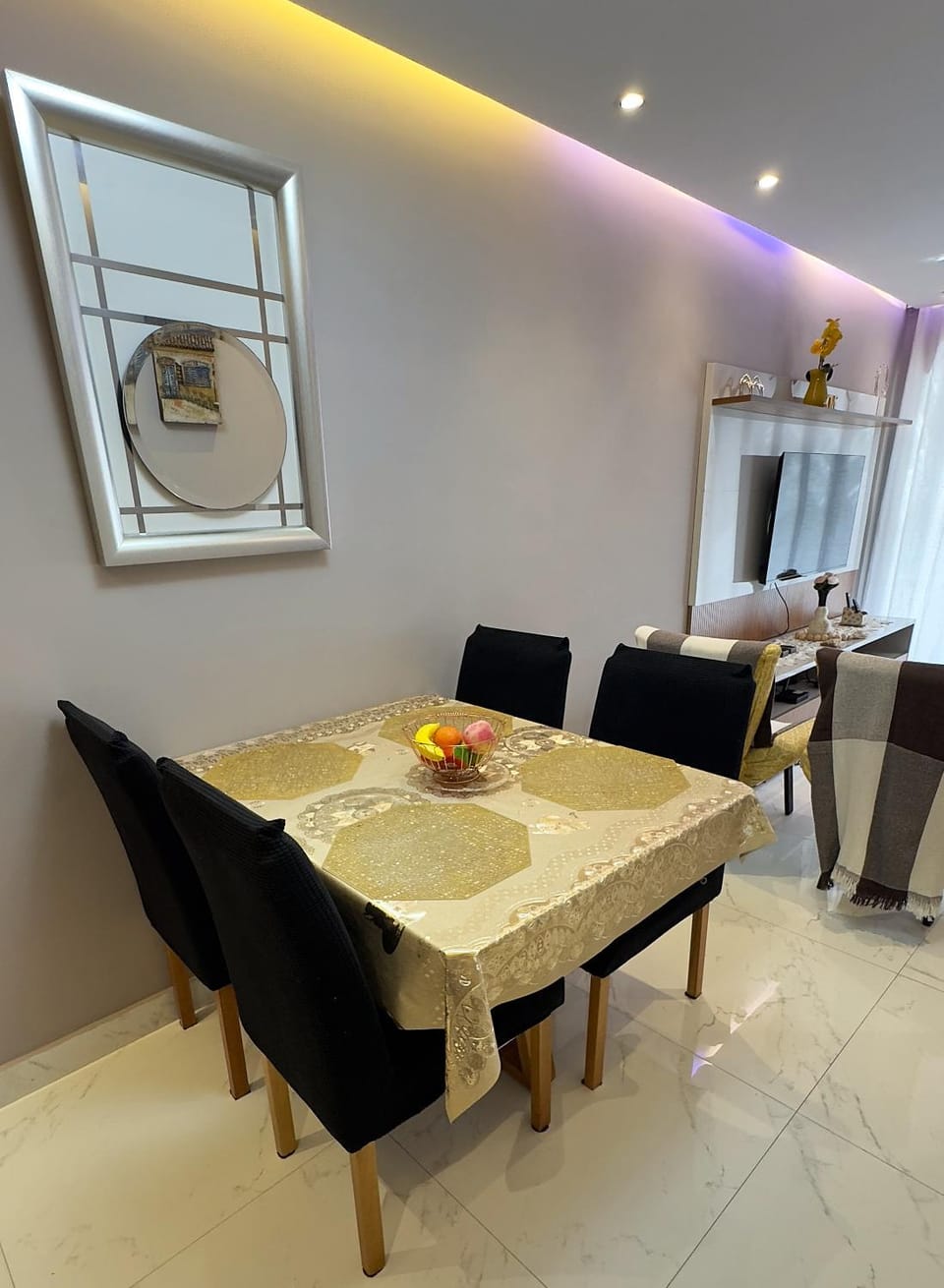 Living room, Seating area, Dining area