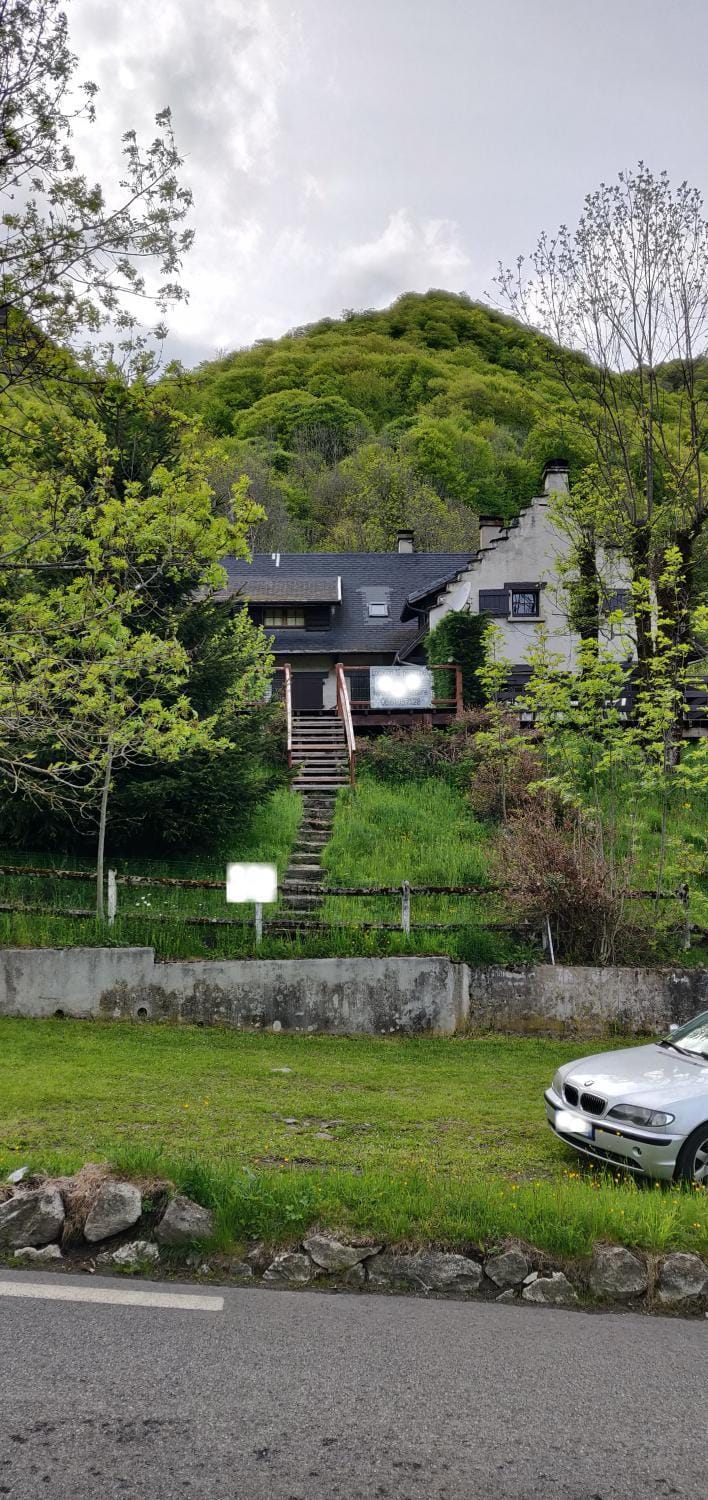 Property building, Mountain view, Parking