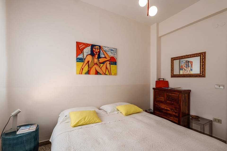 Casa Fuori Casa - 200 mt dal casello autostradale, parcheggio gratuito, garage moto Bed and Breakfast in Senigallia