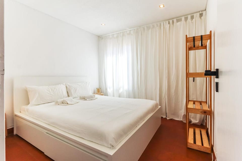 Vita Portucale ! Costa Caparica Triplex w/ Terrace House in Costa da Caparica