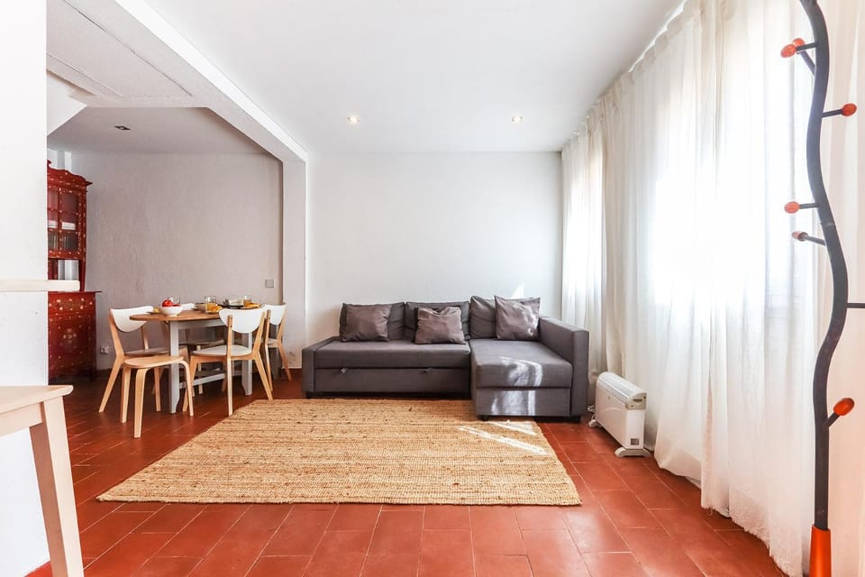 Vita Portucale ! Costa Caparica Triplex w/ Terrace House in Costa da Caparica