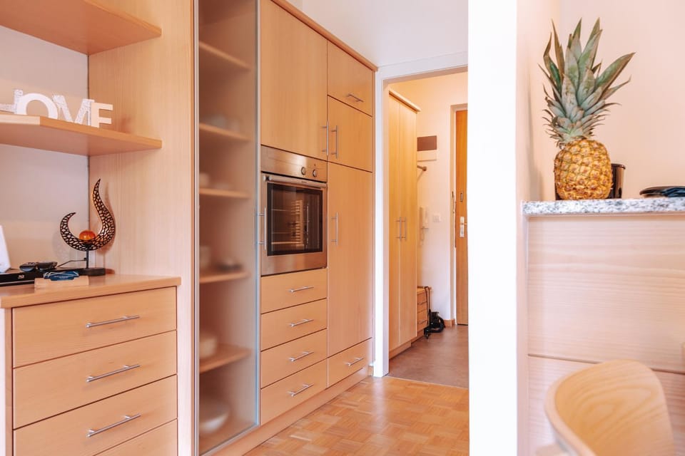 Kitchen or kitchenette, oven