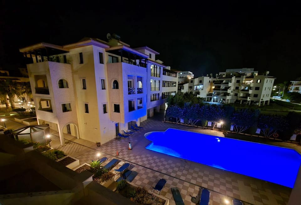 Property building, Pool view, Swimming pool