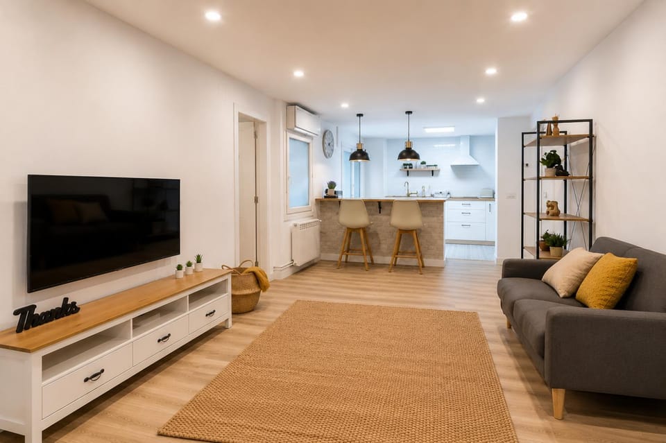 Communal lounge/ TV room