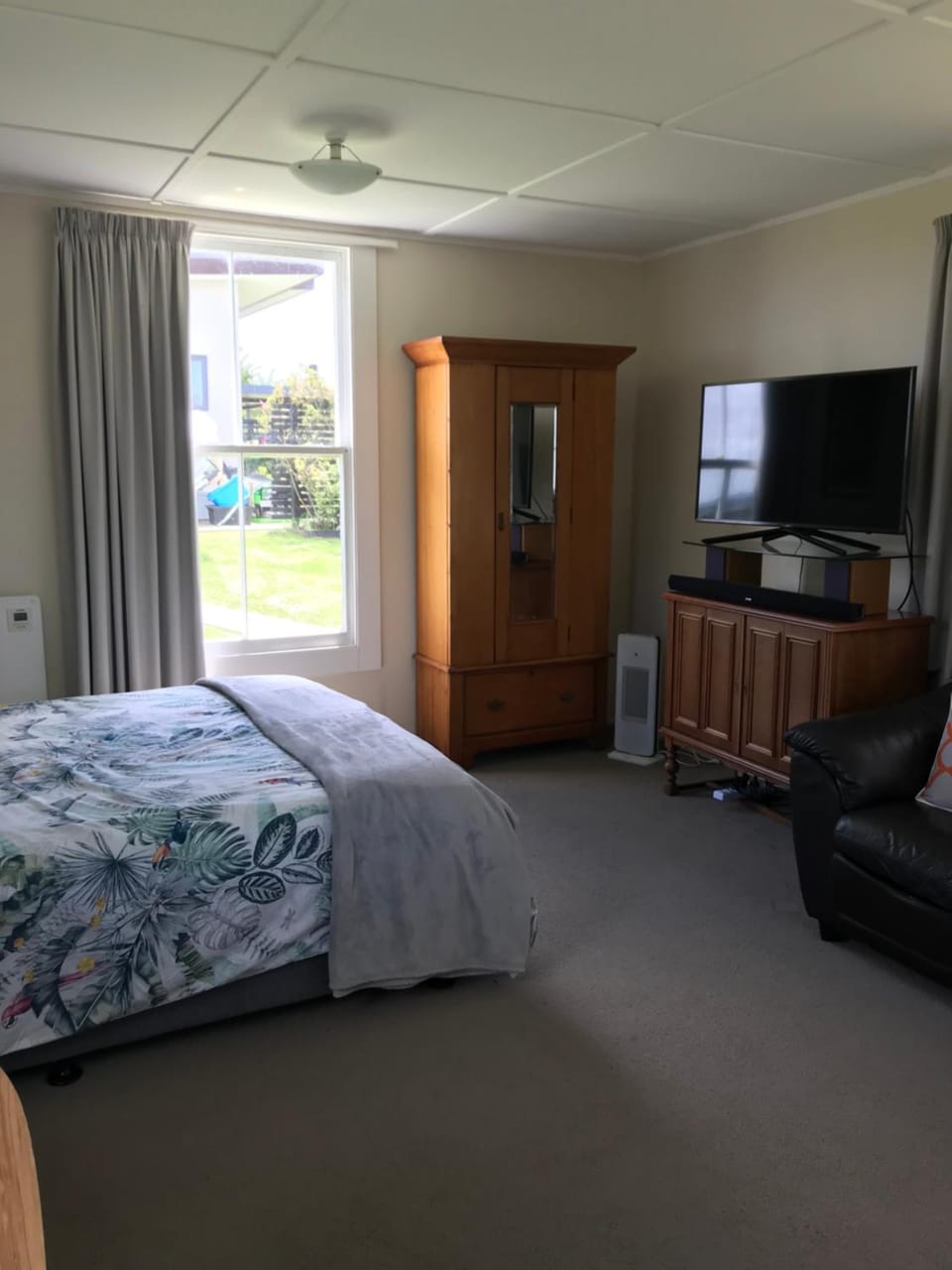 Communal lounge/ TV room, Bed, wardrobe