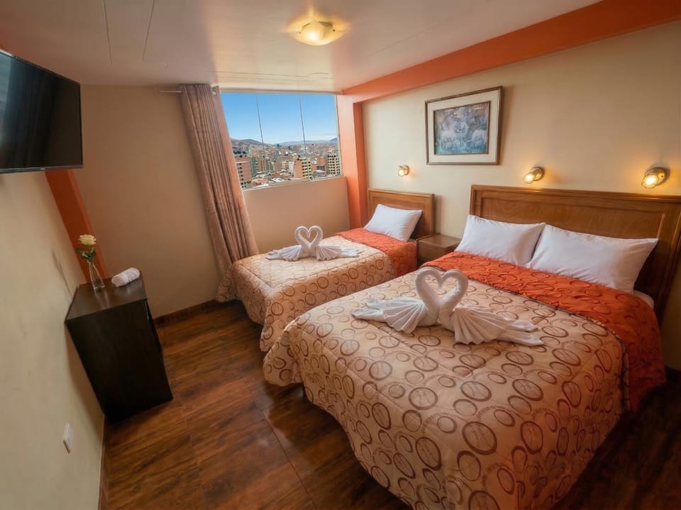 TV and multimedia, Photo of the whole room, Bedroom