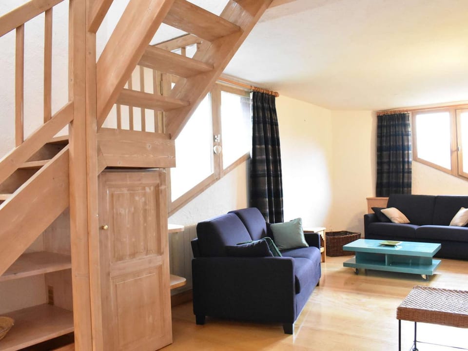 Duplex avec 4 chambres pour 10 à Méribel, proche pistes et commerces, parking inclus - FR-1-180-578 Apartment in Les Allues