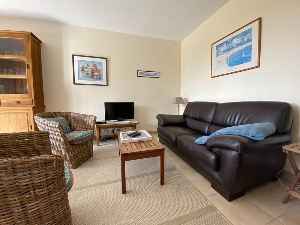 Maison 3* face à la mer avec WiFi, à 200m du littoral, terrasse, parking, et tout confort à Pleumeur-Bodou - FR-1-368-366 House in Trégastel