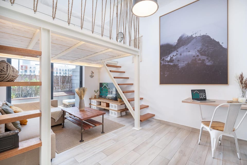 Unique loft with smart working station Apartment in Dubai